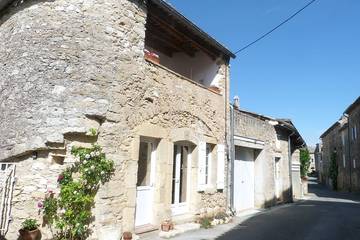 Gîte pour 2 personnes, avec jardin et terrasse à Saint-André-de-Roquepertuis