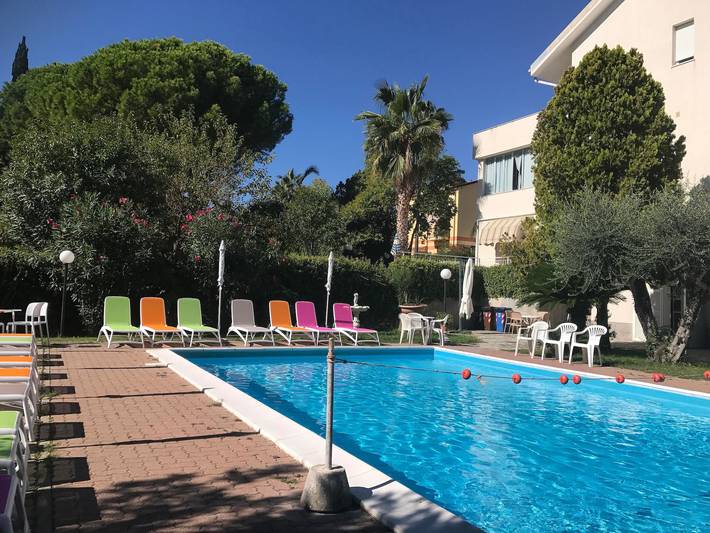 Appartamento per 4 persone, con giardino a Loano