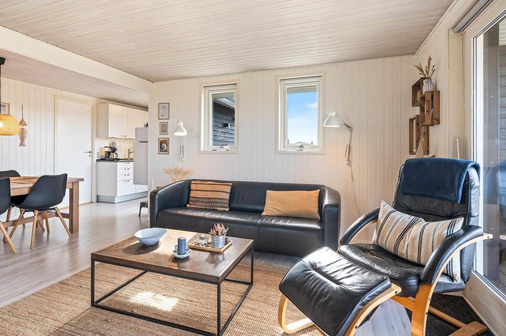 Familienfreundliches Ferienhaus mitten in den Dünen in Bjerregård, Holmsland Klit