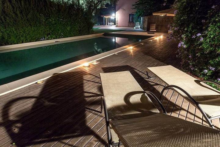 Casa vacanza per 13 persone, con balcone e giardino in Provincia di Messina