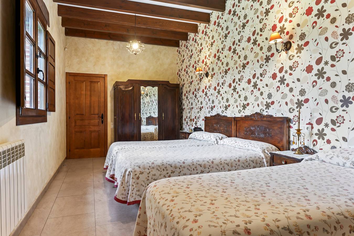 Appartement 'La Llosa' met bergzicht, privéterras en wifi, foto 15