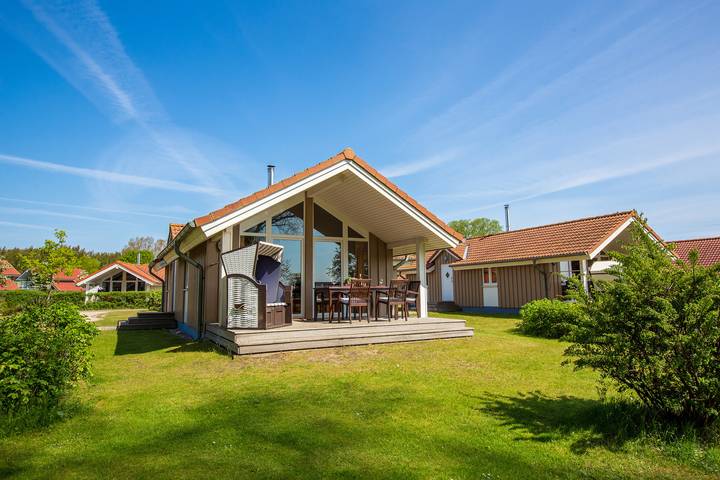 Ferienhaus für 6 Personen, mit Terrasse und Garten in Pelzerhaken