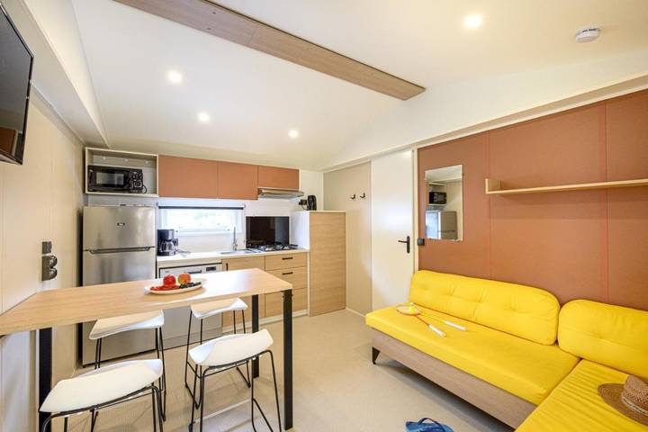 Camping pour 4 personnes, avec terrasse à La Teste-de-Buch - 3