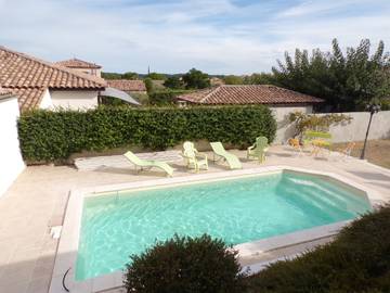 Gîte pour 8 personnes, avec jardin à Alignan-du-Vent
