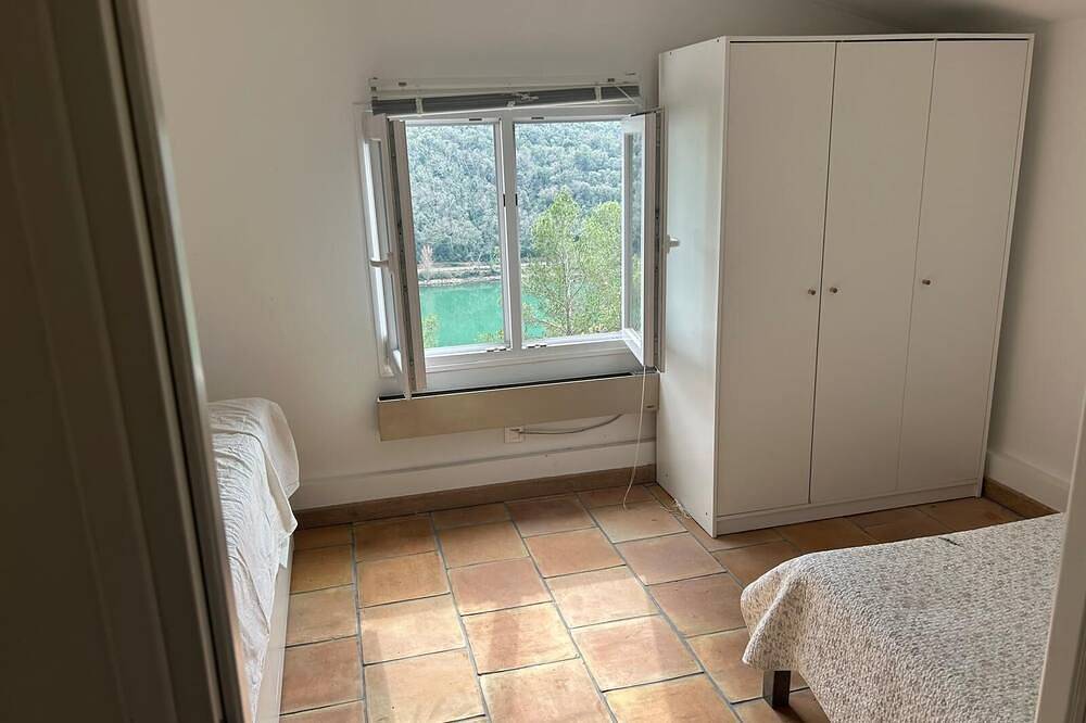 Charming house on Lake Carces in Carcès, Región Brignoles