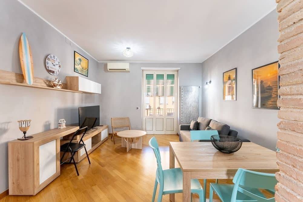 Entire apartment, Casa Maréa, Apt 400 m from Beach & 30 min da Roma in Ostia, Rome