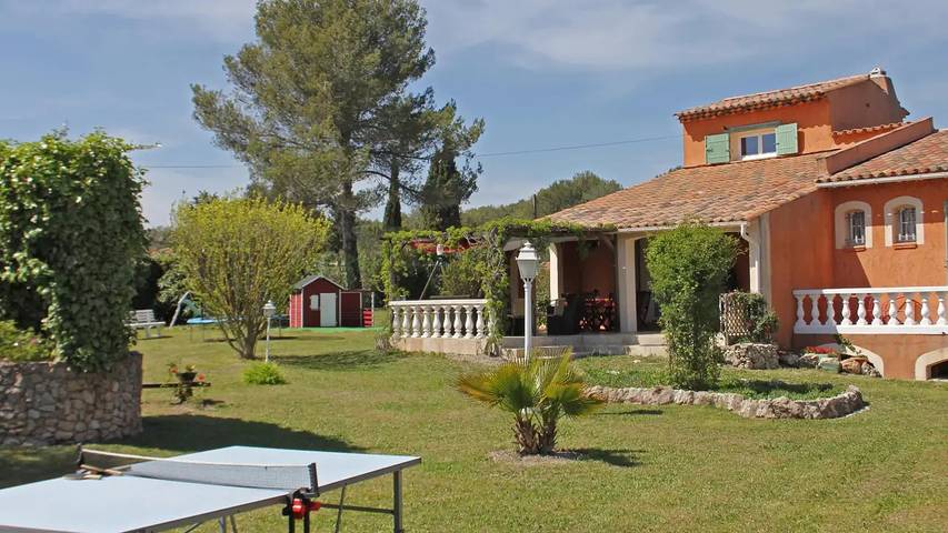 Location de vacances pour 8 personnes, avec jardin et piscine, animaux acceptés à Bagnols-en-Forêt - 3