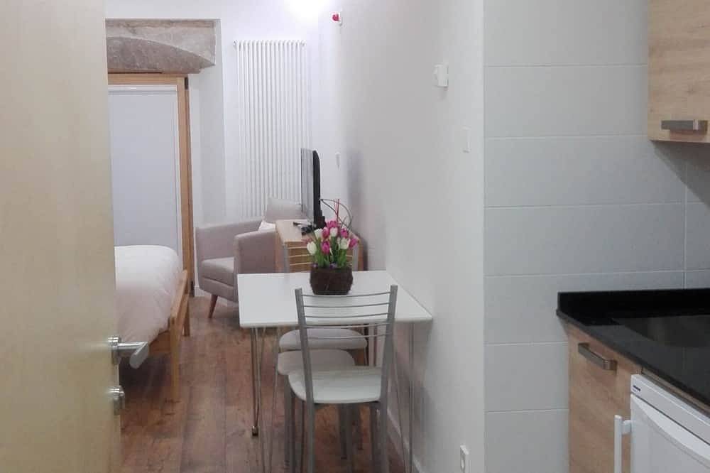 Appartement entier, Studio-Salle de bain privée in Liérganes, Côte Cantabrienne
