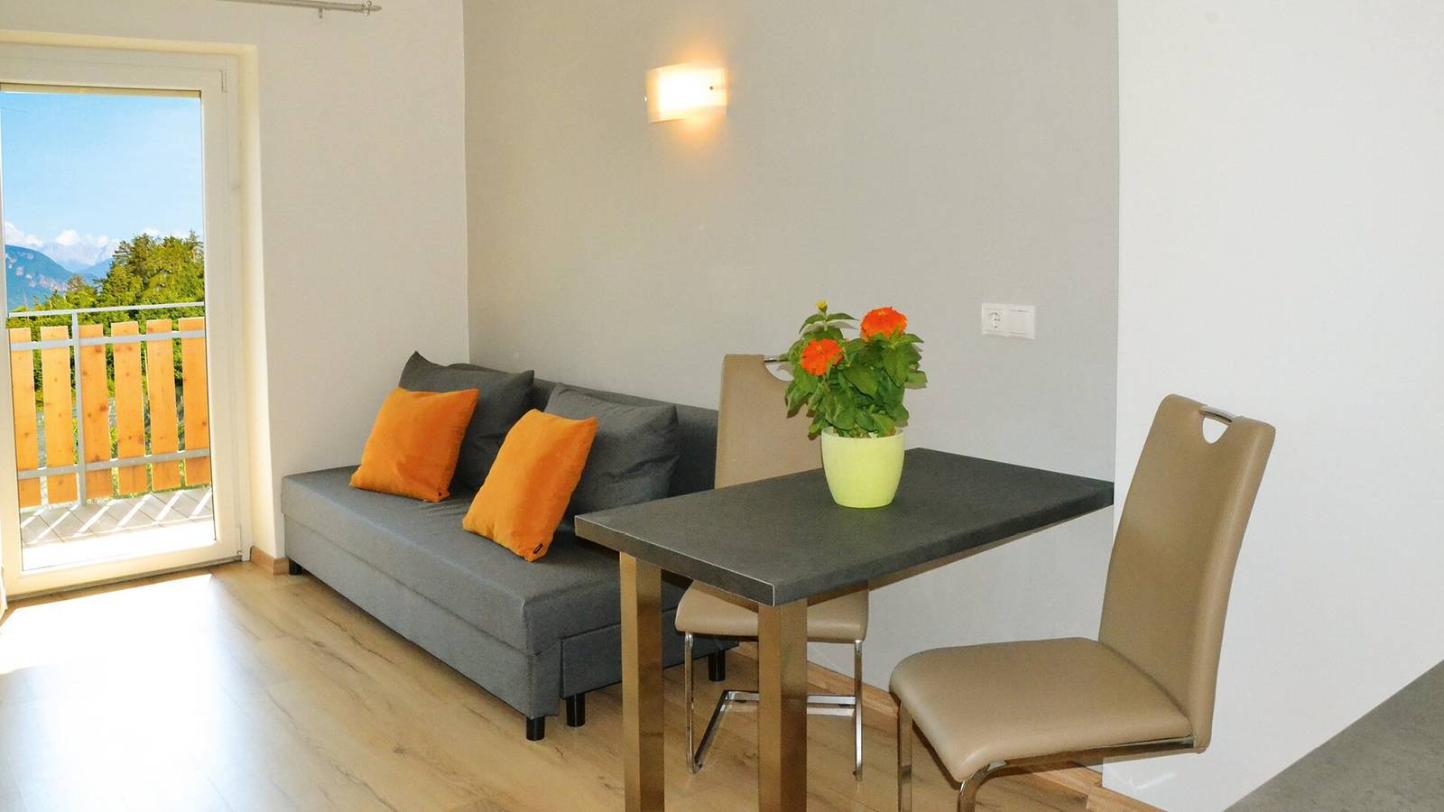 Appartamento intero, Appartamento 'Residence Sonnegg 1' con vista sulle montagne, piscina in comune e Wi-Fi in Foiana, Lana