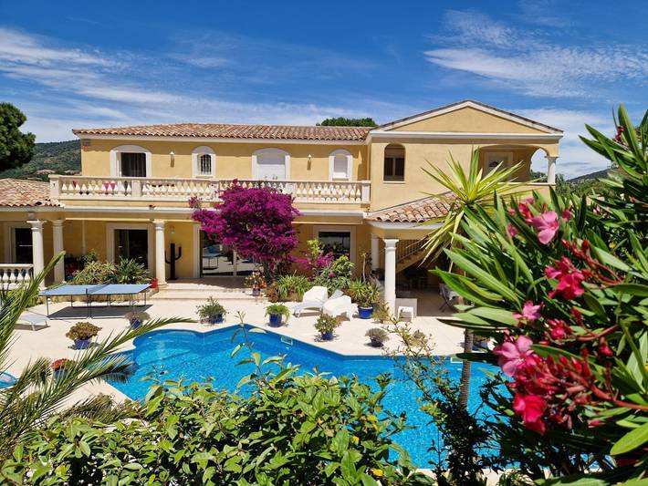 Chambre d’hôte pour 2 personnes, avec piscine et jardin sur la Côte d'Azur - 3