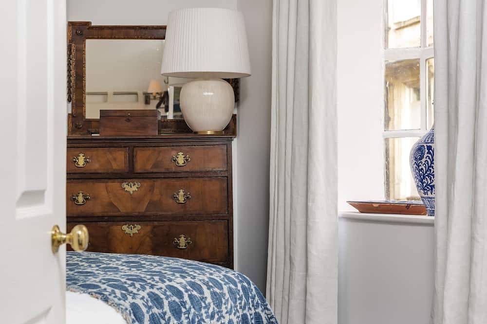 Spacious Luxury Georgian Townhouse in the heart of Bath in Bath, Bath & North East Somerset