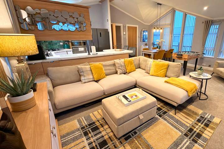 Lodge for 5 people, with balcony, with pets - 1