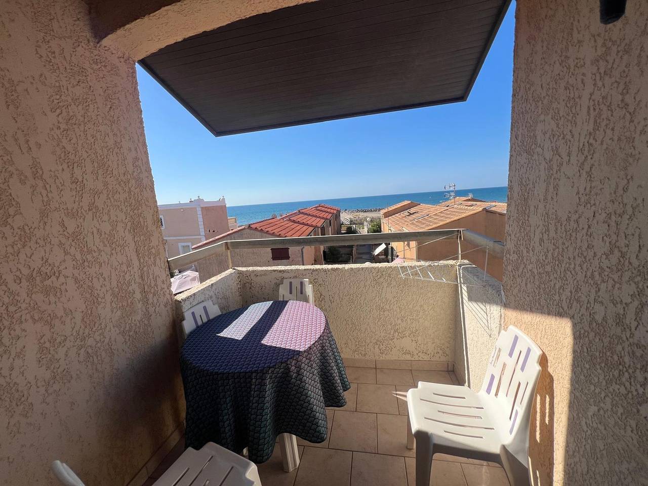 Ganze Wohnung, Wohnung mit Meerblick und Balkon, 300m zum Restaurant in Frontignan in Frontignan, Côte d'Améthyste
