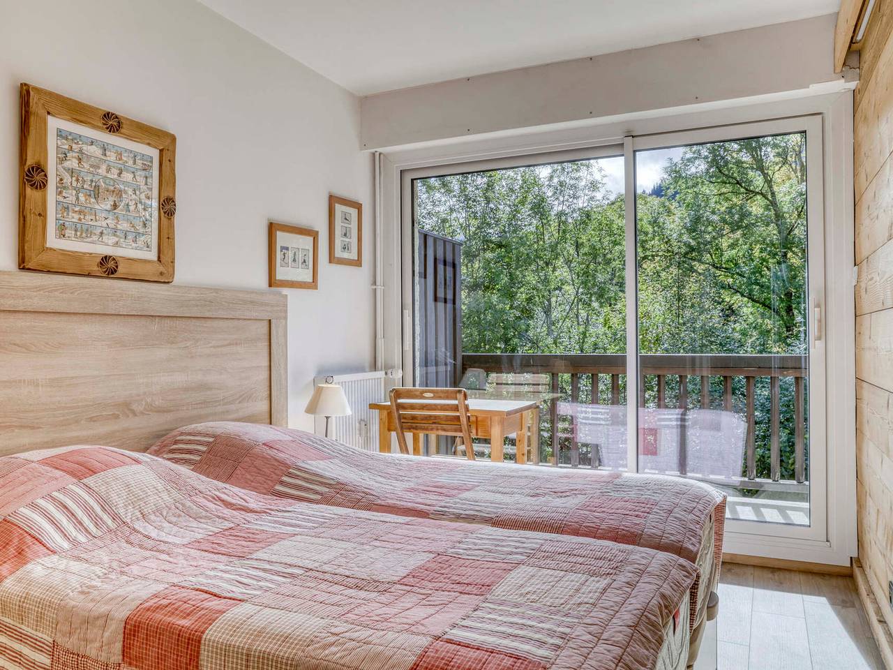 Appartement entier, Appartement 2 pièces avec balcon, piscine, parking, à 11 min du centre de Megève in Megève, Pays du Mont-Blanc