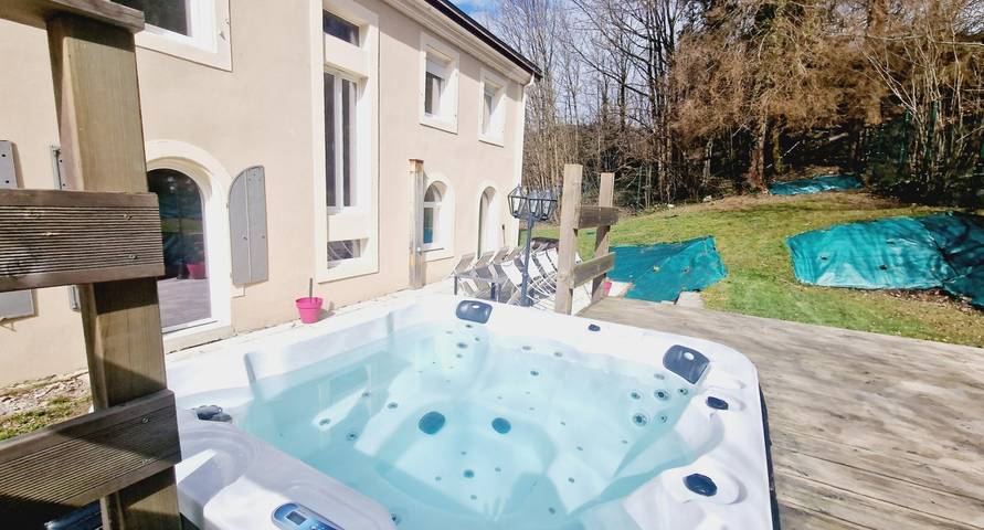 Gîte pour 15 personnes, avec jardin ainsi que jacuzzi et terrasse, animaux acceptés dans les Vosges - 3