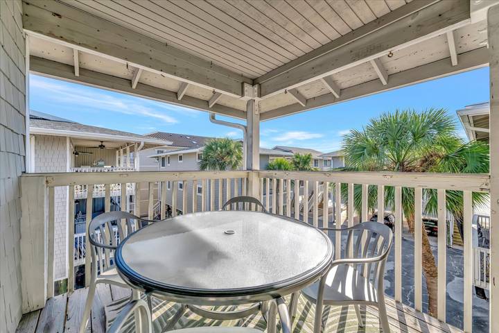 Vacation rental for 8 people, with balcony, kid friendly in Indian Shores