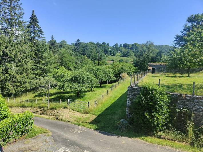 Location de vacances pour 6 personnes, avec jardin et vue à Brouains - 4