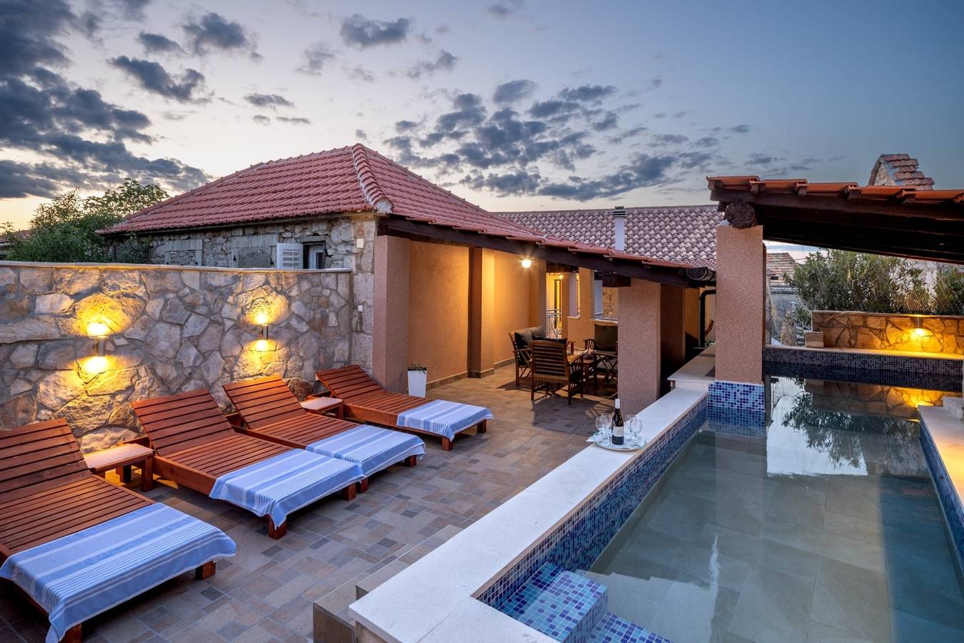 Three bedroom house with terrace Zastražišće, Hvar K-23743 in Hvar