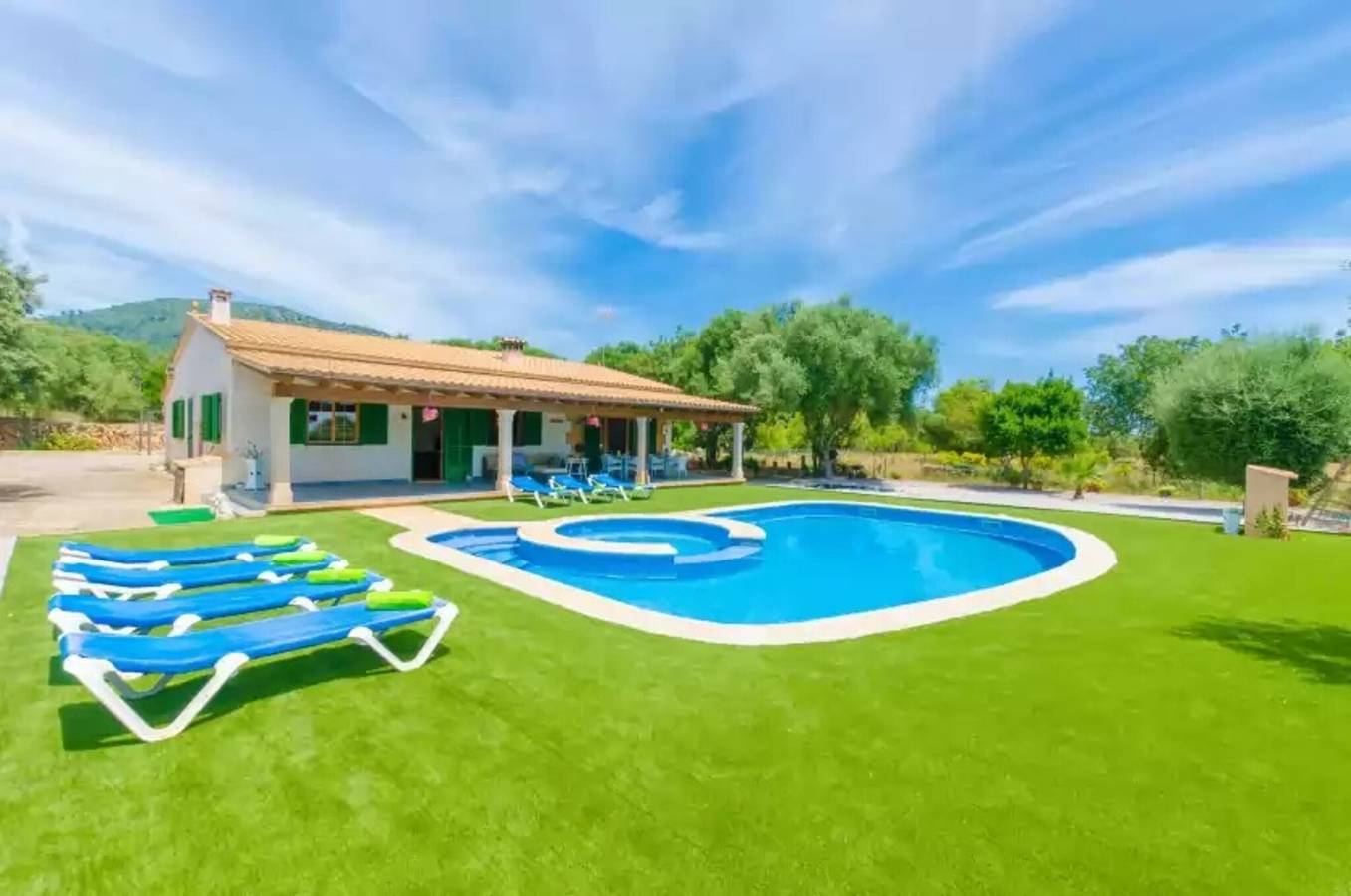 Villa 'Sa Sargantana' with Private Pool, Private Terrace and Wi-Fi in Llucmajor, South Majorca