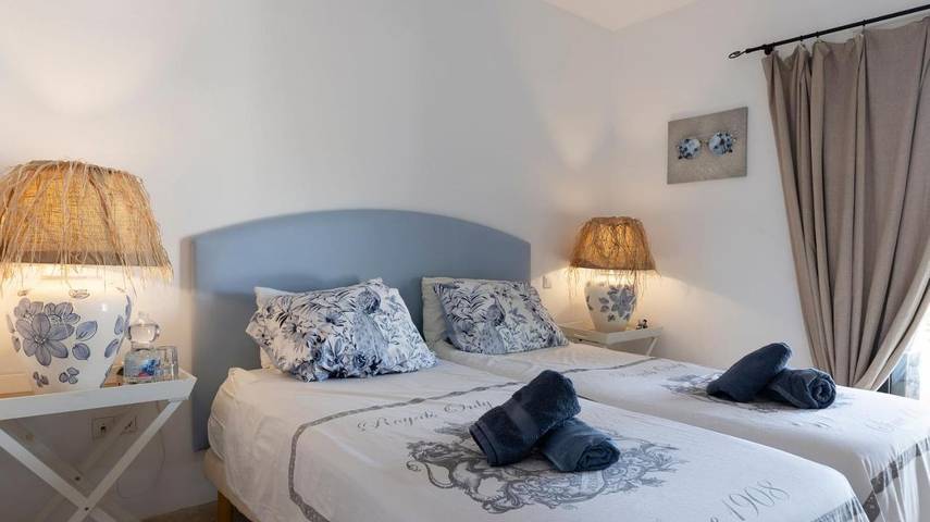 Chambre d’hôte pour 2 personnes, avec vue et piscine ainsi que jardin et terrasse à Marbella - 2