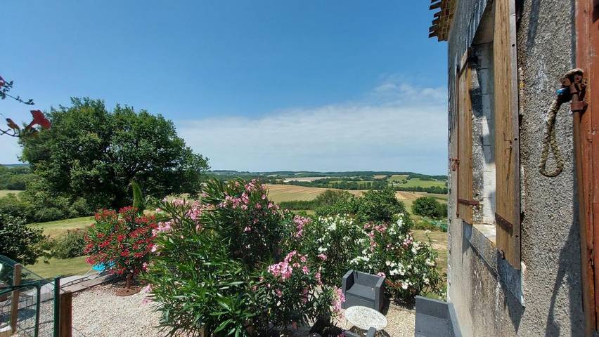 Location de vacances pour 4 personnes, avec balcon et vue ainsi que jardin et piscine à Razac-d'Eymet - 3