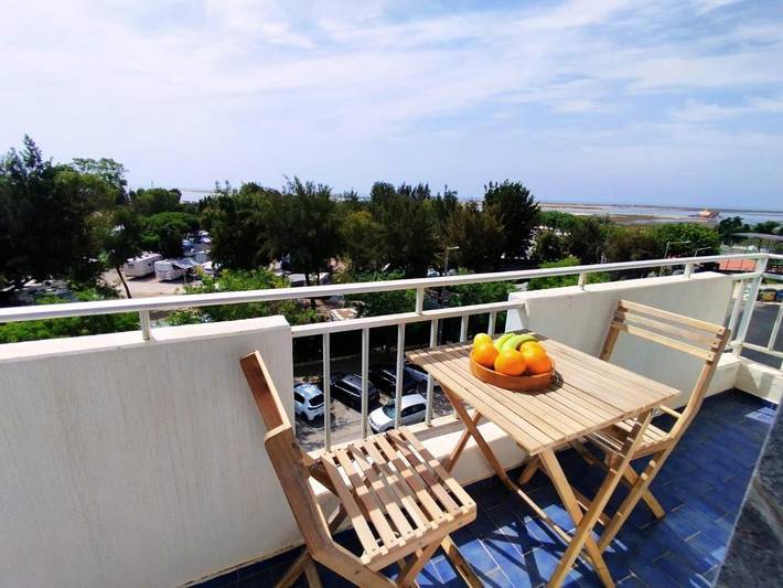 Apartamento de férias para 5 pessoas, com varanda e vista em Fuseta
