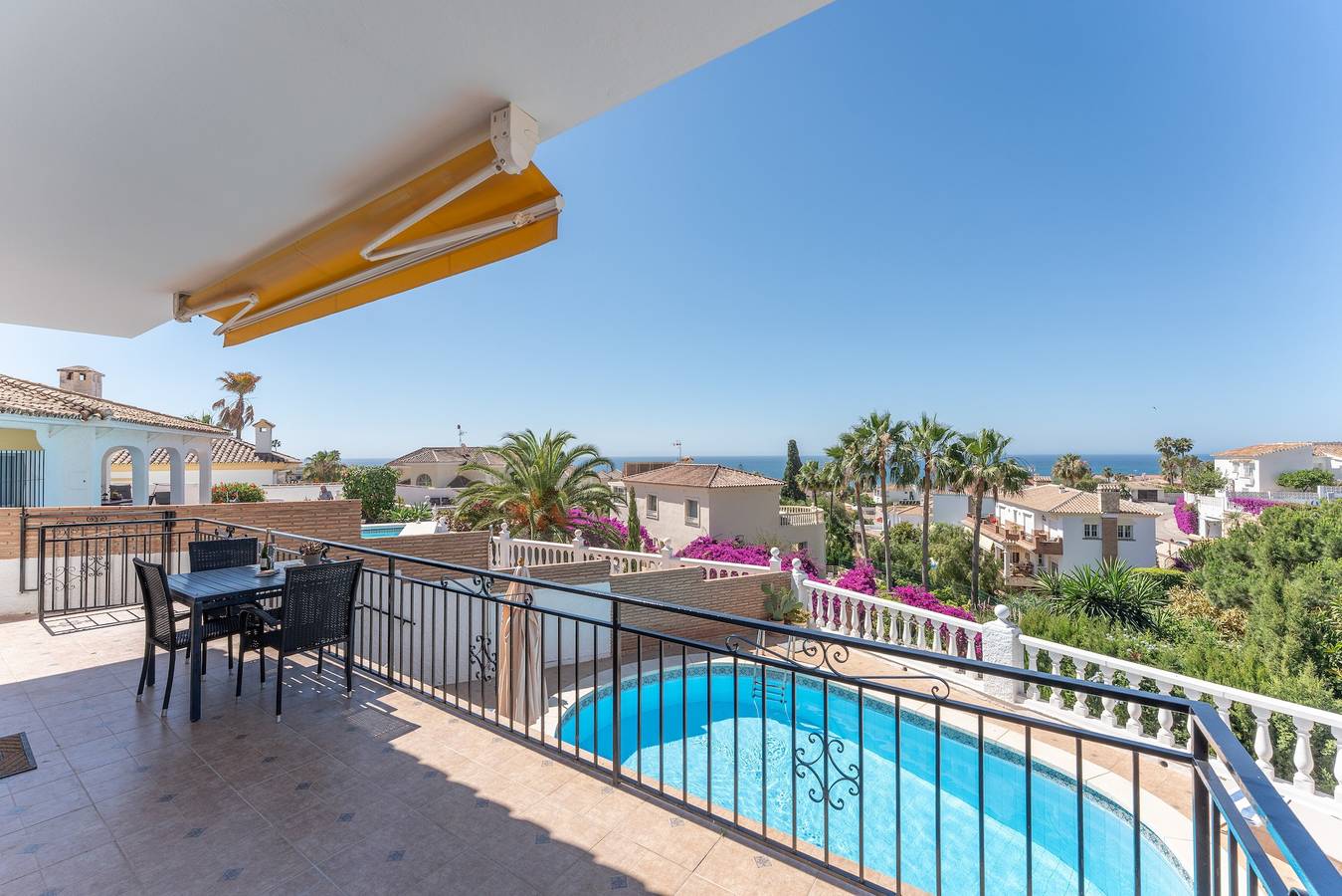 Villa « Casa Leo Holiday » avec vue sur la mer, Wi-Fi et climatisation in La Cala de Mijas, Mijas