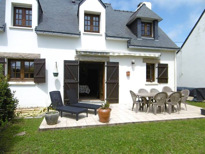Gîte pour 6 personnes, avec terrasse et jardin