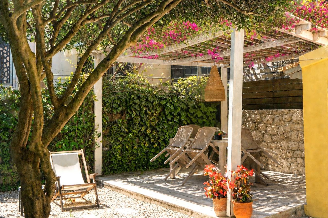 Thomais House – Spacious Family Home with Private Garden Near Corfu Old Town & Beach in Κέρκυρα (πόλη), Κέρκυρα
