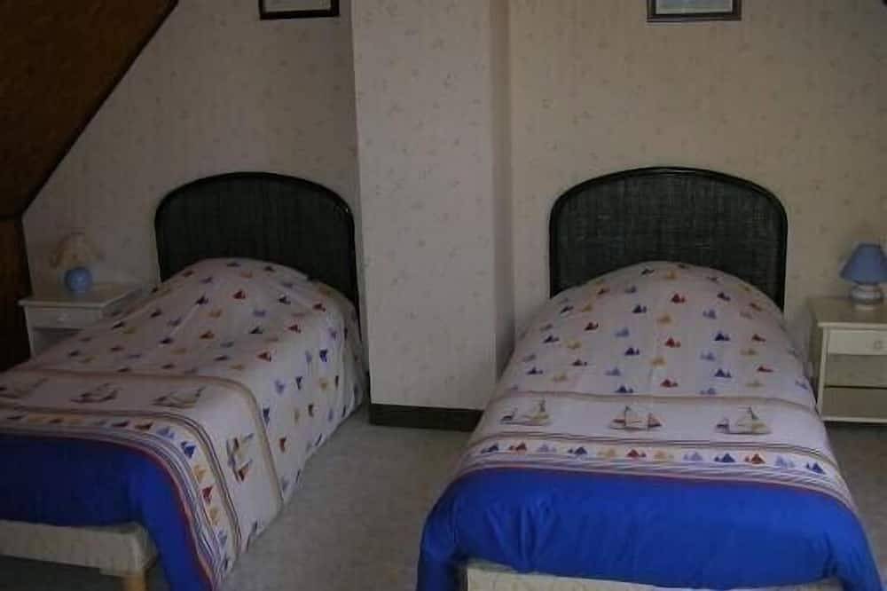 Hübsches Ferienhaus auf der Ile Grande gelegen, Küste aus rosa Granit in Île-Grande, Pleumeur-Bodou