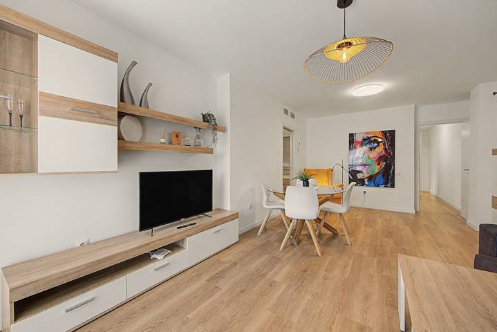 Apartamento entero, Apartamento vacacional "Ejido Centro" con balcón y Wi-Fi in El Ejido, Costa de Almería