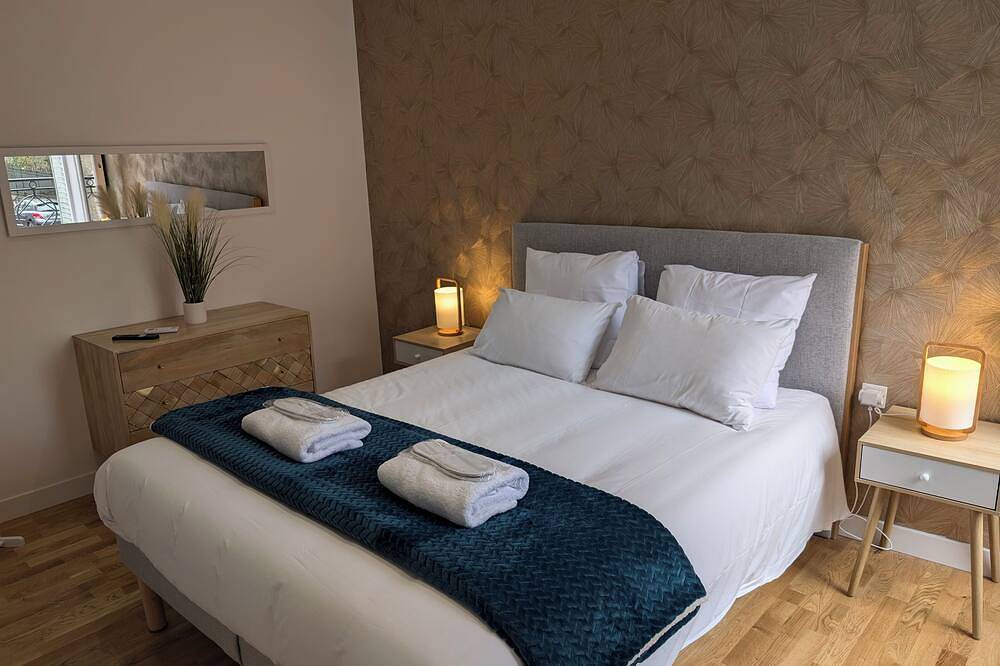 Entire apartment, The Spa - Villa Valmy - Hypercentre in Montluçon, Montluçon region