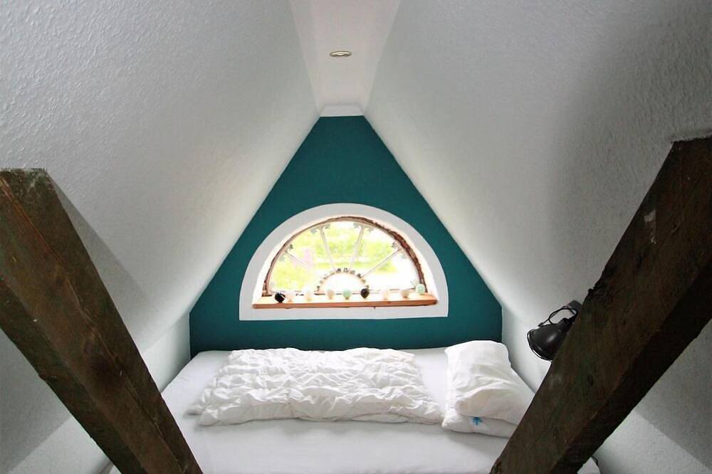 Ganze Wohnung, Nis Puk - Fw Hooge - Platz für bis zu 5 Personen, Garten & 500 m zum Strand in Utersum, Föhr