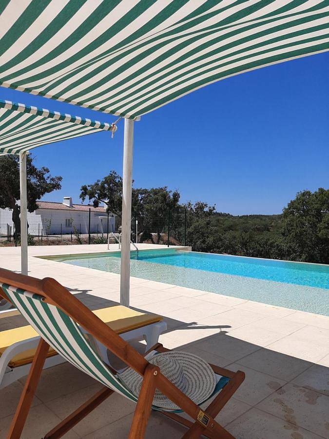 Casa de férias para 6 pessoas, com vista e piscina e ainda jardim em Santiago do Cacém
