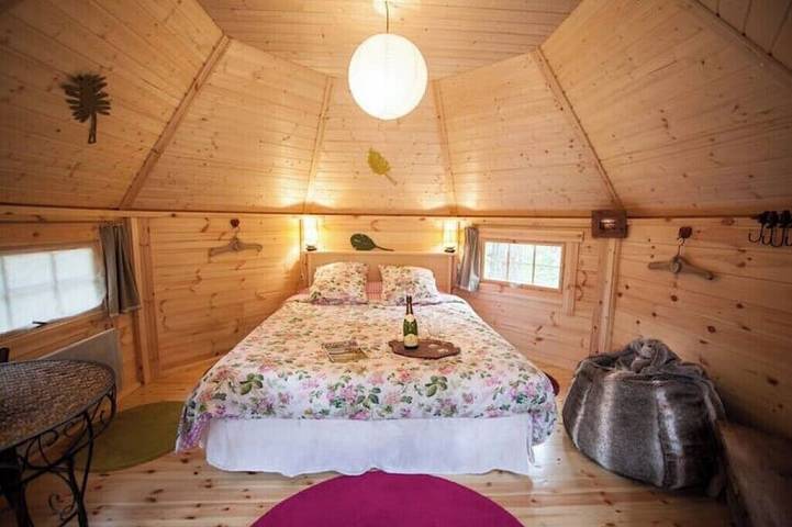 Kota Finlandais - Elf hut in the forest in Pont-Saint-Esprit, Nimes region