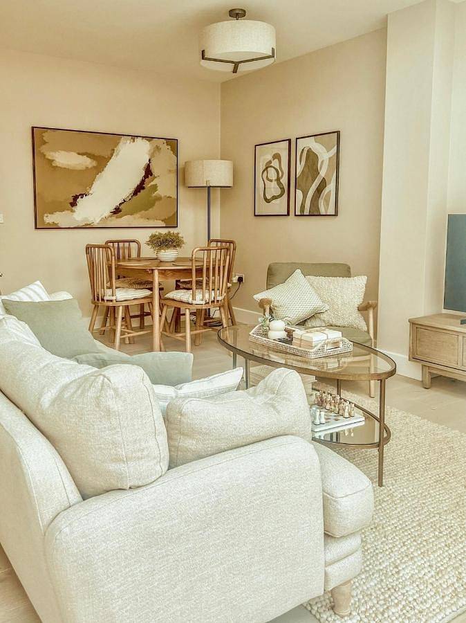 Stylish 3Bd Townhouse in Central Winchester in Winchester, South Downs