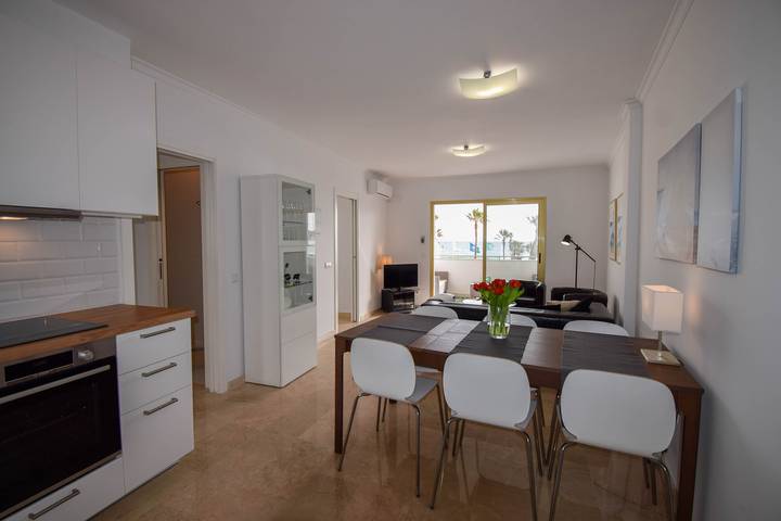 Entire apartment, Modern 3 bedroom apartment next to the beach in La Cala in Playa de La Cala - El Torreón (Mijas), Mijas