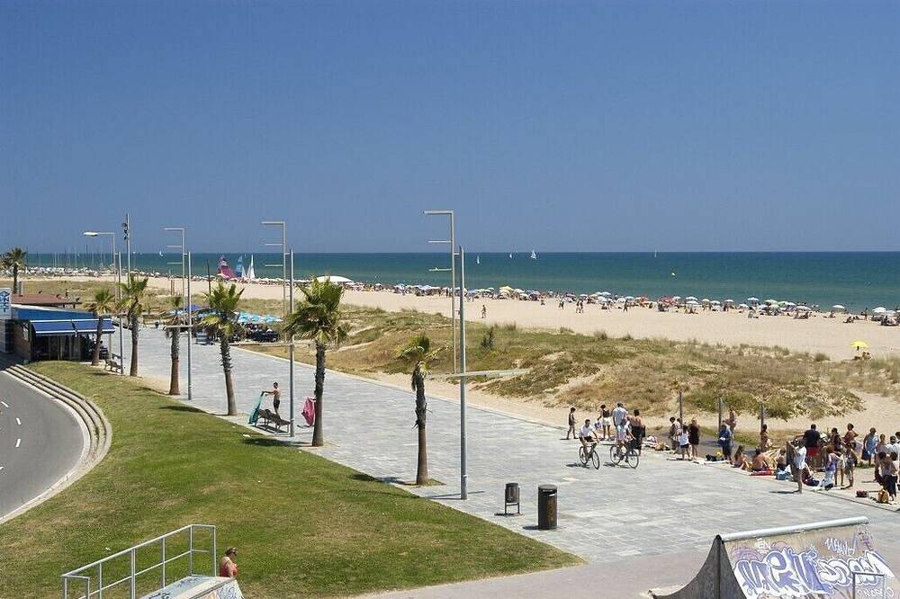 Apartamento entero, Family Deluxe Apartment Beach in Casteldefels, Bajo Llobregat