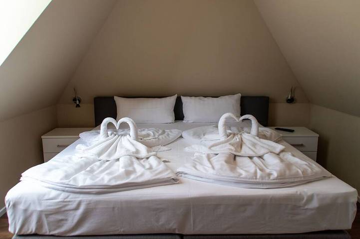 Villa für 8 Personen, mit Balkon und Whirlpool sowie Garten und Sauna in Göhren-Lebbin - 4