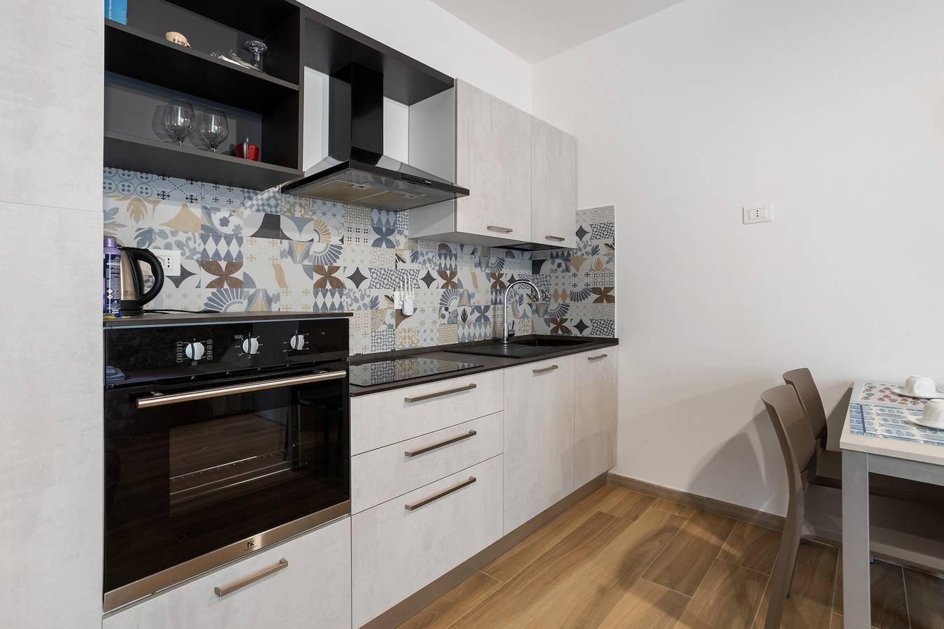 Geheel appartement, Appartement 'Matt House' met Wi-Fi en airconditioning in La Spezia (City), La Spezia