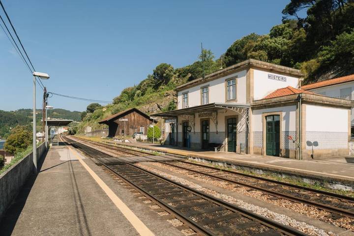 Gîte pour 6 personnes, avec vue dans Ribadouro