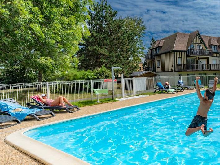Camping pour 4 personnes, avec Balcon/Terrasse