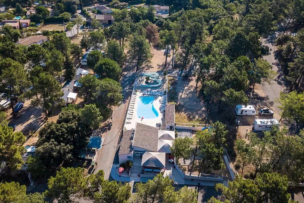 Entire apartment, Tipi 2 people in Mondragon, Vaucluse