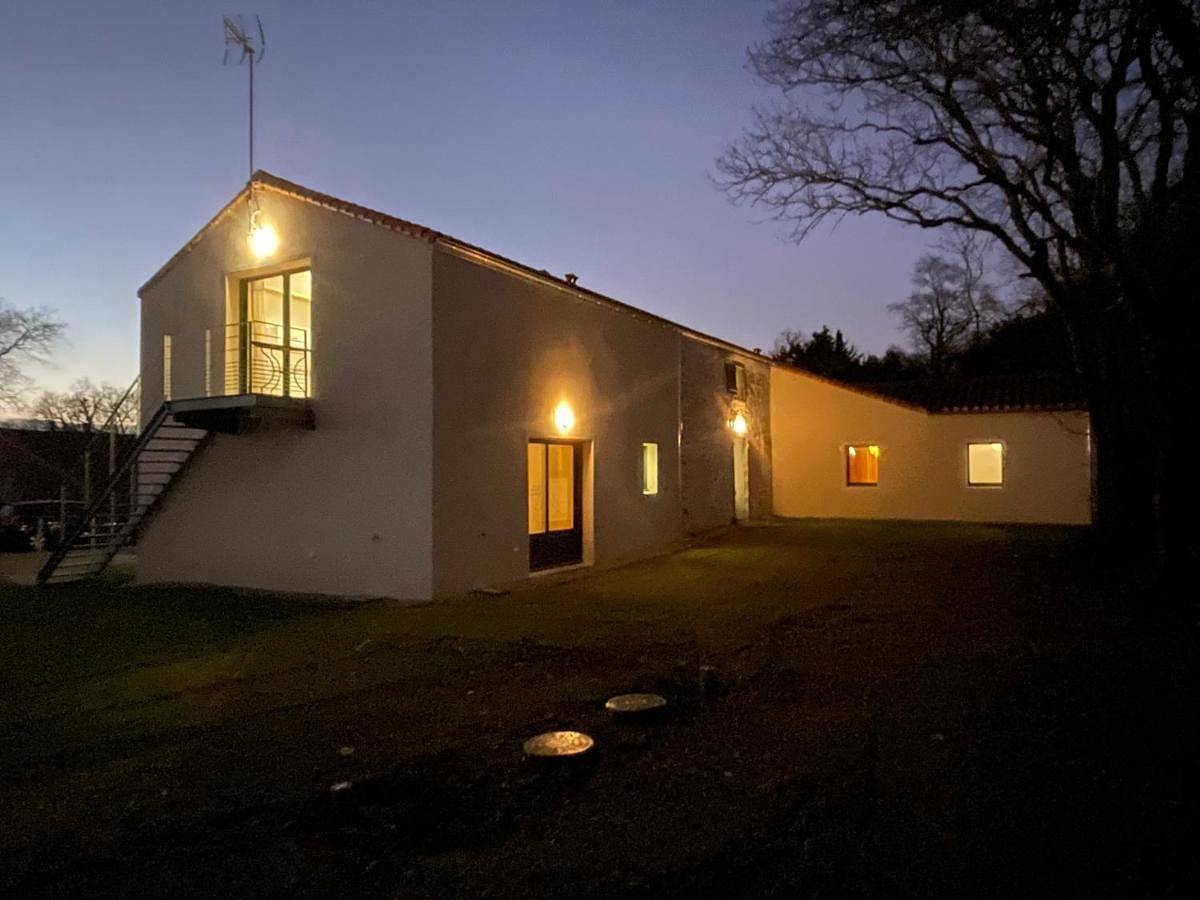 Large Double Room in La Roche-sur-Yon, Vallée de la Loire