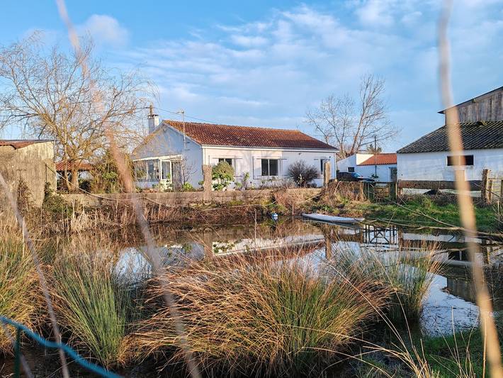 Gîte pour 6 personnes, avec Terrasse et Jardin à Sallertaine