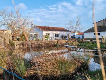 Gîte pour 6 personnes, avec jardin, animaux acceptés à Sallertaine