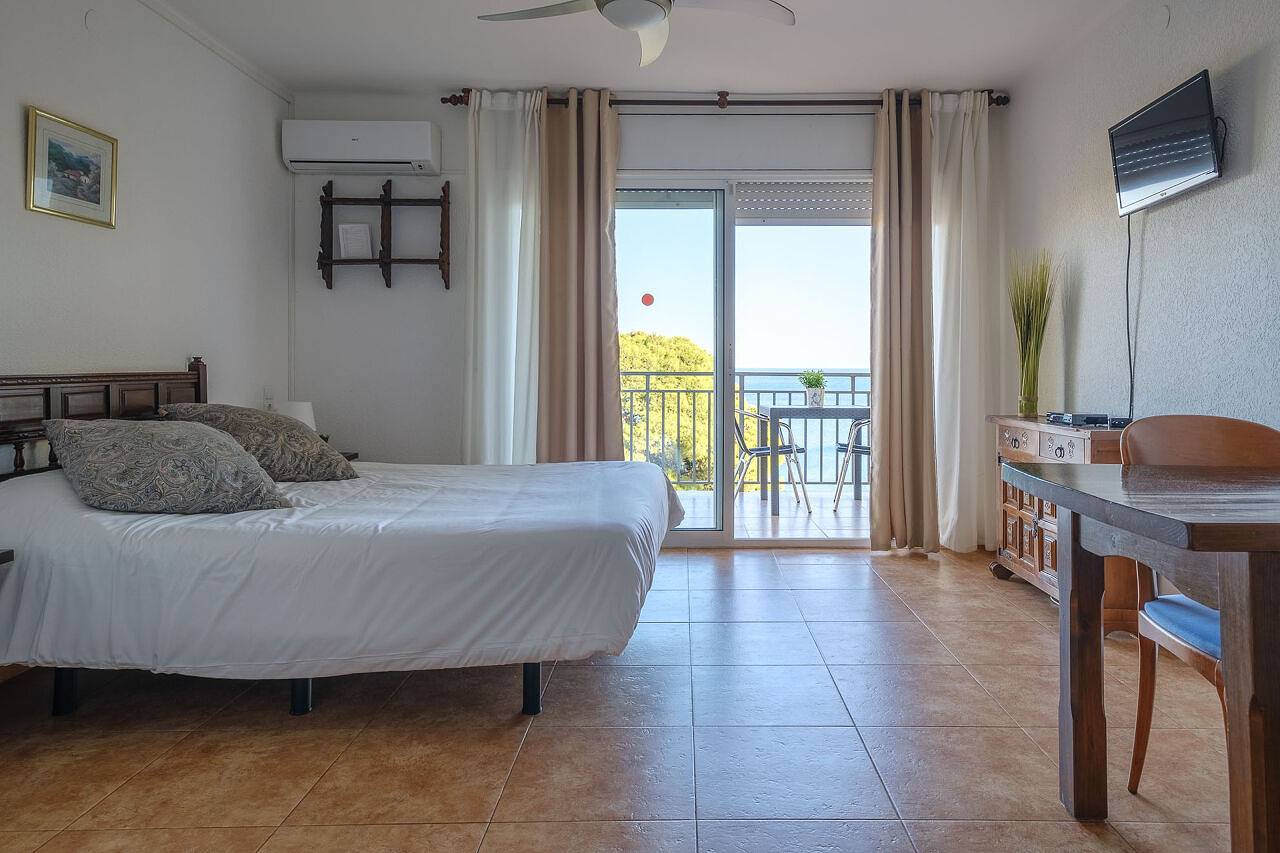 Entire apartment, Nº 12 -Estudio 2 personas  (3ª planta ) in Miami Playa, Costa Dorada