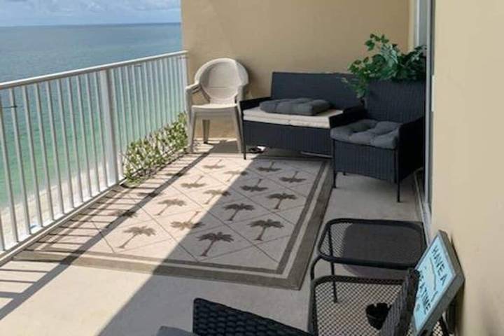 Holiday apartment for 4 people, with hot tub and sauna as well as balcony and pool - 1