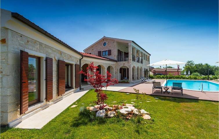 Ferienhaus für 11 Personen, mit Garten und Pool