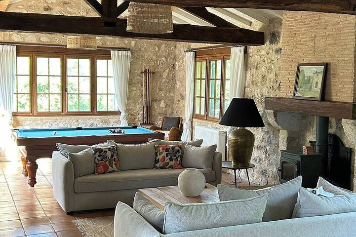 Gîte pour 14 personnes, avec jardin à Margueron - 2